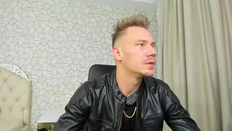 Snapshot of mateobenjamin chatting on 12-21-24, 04:57 MateoBenjamin online show from 12-21-24, 04:57