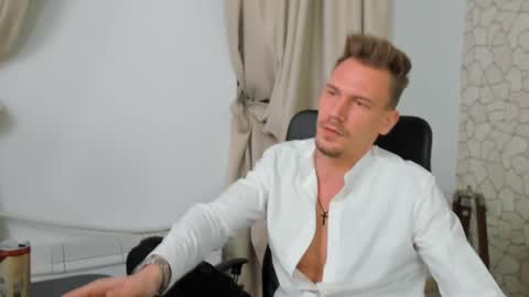 Snapshot of mateobenjamin chatting on 01-04-25, 10:45 MateoBenjamin online show from 01-04-25, 10:45