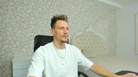 Snapshot of mateobenjamin chatting on 01-10-25, 05:56 MateoBenjamin online show from 01-10-25, 05:56