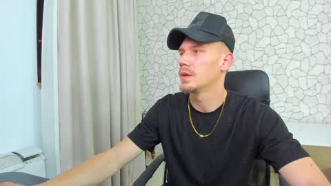 Snapshot of mateobenjamin chatting on 01-20-25, 05:16 MateoBenjamin online show from 01-20-25, 05:16