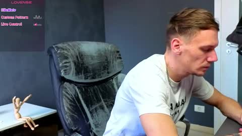 Snapshot of mateobenjamin chatting on 03-24-26, 11:26 MateoBenjamin online show from 03-24-26, 11:26