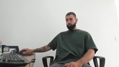 Snapshot of matheusbeard2 chatting on 01-03-25, 03:44 Matheus online show from 01-03-25, 03:44