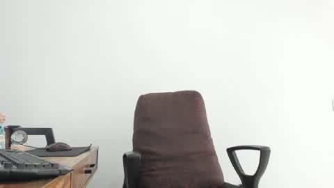 Snapshot of matheusbeard2 chatting on 01-09-25, 06:57 Matheus online show from 01-09-25, 06:57