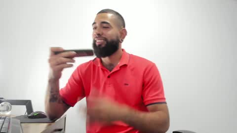 Snapshot of matheusbeard2 chatting on 01-18-25, 09:55 Matheus online show from 01-18-25, 09:55