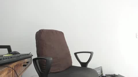 Snapshot of matheusbeard2 chatting on 01-31-25, 06:47 Matheus online show from 01-31-25, 06:47