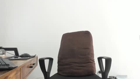 Snapshot of matheusbeard2 chatting on 02-10-25, 05:19 Matheus online show from 02-10-25, 05:19