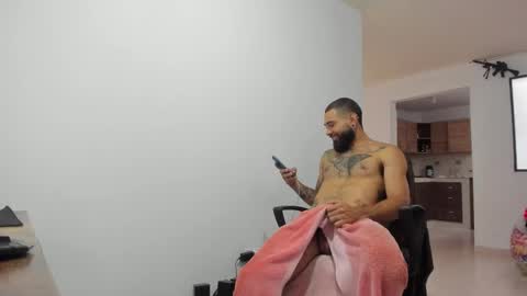 Snapshot of matheusbeard2 chatting on 02-28-25, 08:28 Matheus online show from 02-28-25, 08:28