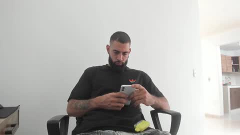 Snapshot of matheusbeard2 chatting on 03-06-25, 06:48 Matheus online show from 03-06-25, 06:48
