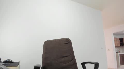 Snapshot of matheusbeard2 chatting on 03-06-25, 09:53 Matheus online show from 03-06-25, 09:53