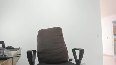 Snapshot of matheusbeard2 chatting on 03-11-25, 07:36 Matheus online show from 03-11-25, 07:36
