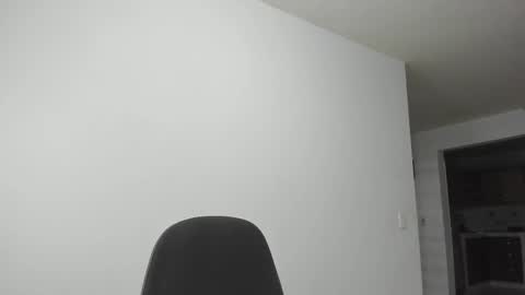 Snapshot of matheusbeard2 chatting on 09-10-25, 04:23 Matheus online show from 09-10-25, 04:23