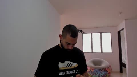 Snapshot of matheusbeard2 chatting on 09-14-25, 09:25 Matheus online show from 09-14-25, 09:25