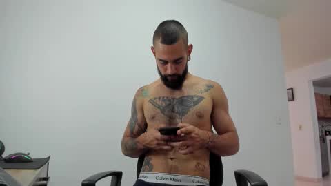Snapshot of matheusbeard2 chatting on 09-25-25, 06:55 Matheus online show from 09-25-25, 06:55