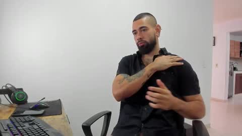 Snapshot of matheusbeard2 chatting on 10-08-25, 04:15 Matheus online show from 10-08-25, 04:15