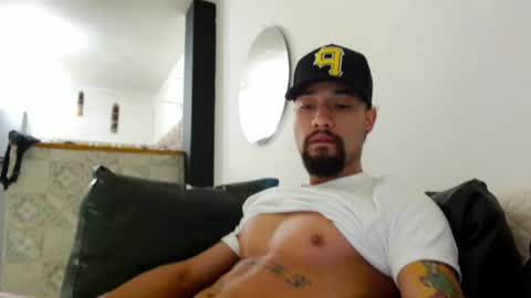 STRURIBE ON INSTAGRAM online show from 01-15-25, 11:32