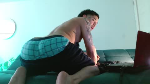 STRURIBE ON INSTAGRAM online show from 02-14-26, 10:06