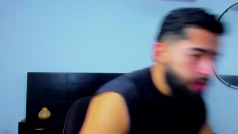 Mathew Flintt  online show from 10-24-25, 05:04