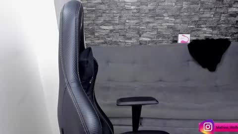 Snapshot of mathew_wolf4 chatting on 10-21-25, 06:41 Mathew Independent model online show from 10-21-25, 06:41