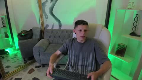 MathewSanz  online show from 04-01-26, 12:50