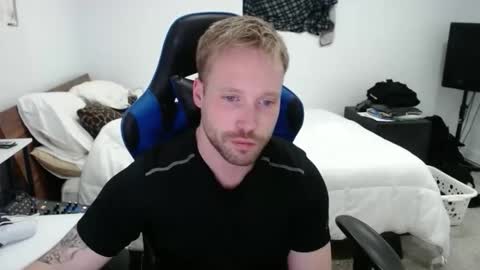 Snapshot of mathieu6606 chatting on 03-22-26, 03:32 Math online show from 03-22-26, 03:32