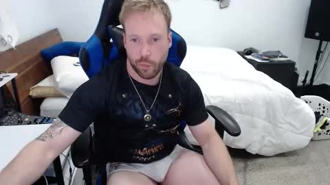 Snapshot of mathieu6606 chatting on 03-27-26, 09:32 Math online show from 03-27-26, 09:32