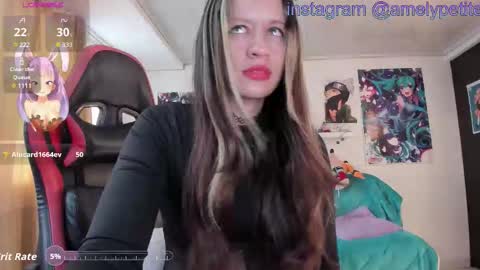 Mathilda Lapetite online show from 10-08-25, 09:56