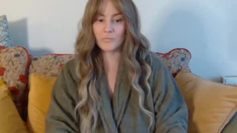 Snapshot of mathilde_solveig chatting on 12-20-24, 12:38 mathilde_solveig online show from 12-20-24, 12:38