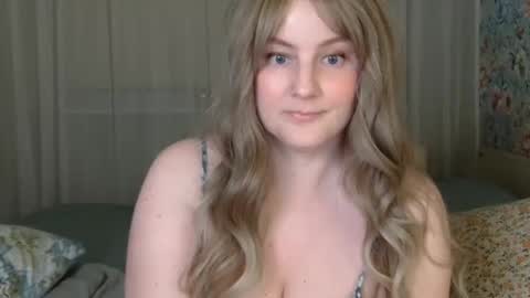 Snapshot of mathilde_solveig chatting on 12-30-24, 03:35 mathilde_solveig online show from 12-30-24, 03:35