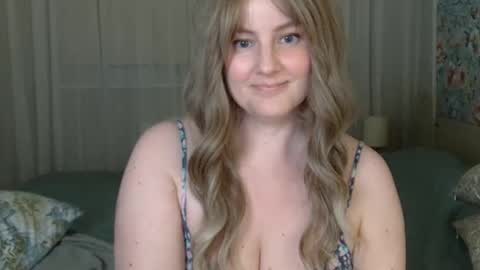 Snapshot of mathilde_solveig chatting on 12-30-24, 06:38 mathilde_solveig online show from 12-30-24, 06:38