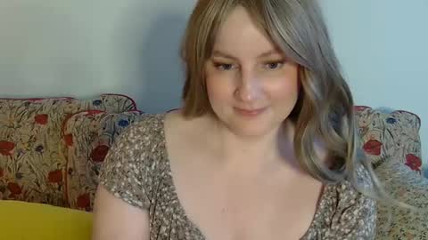 Snapshot of mathilde_solveig chatting on 02-17-25, 03:09 mathilde_solveig online show from 02-17-25, 03:09