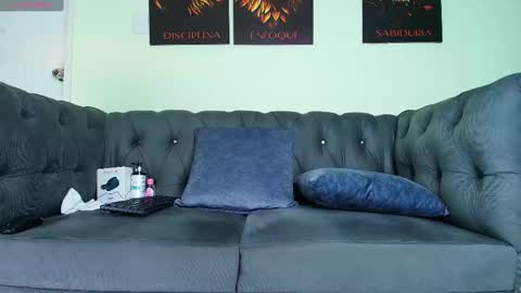 Snapshot of matias_costa chatting on 02-20-25, 10:15 MATIAS COSTA online show from 02-20-25, 10:15