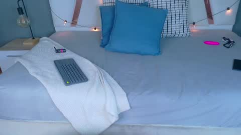 Snapshot of matildataylor__ chatting on 05-08-26, 07:52 Matilda online show from 05-08-26, 07:52