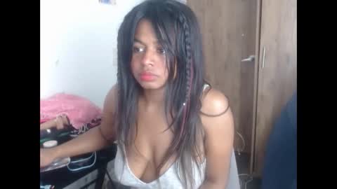 Snapshot of matilde27 chatting on 12-29-24, 10:36 Daniela online show from 12-29-24, 10:36