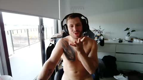 Snapshot of matt89aus chatting on 12-11-24, 02:09 MRD online show from 12-11-24, 02:09