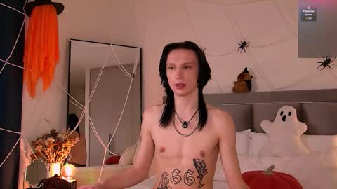 Matt Colton. Follow and rate me please it really important for me3 online show from 10-28-25, 08:00