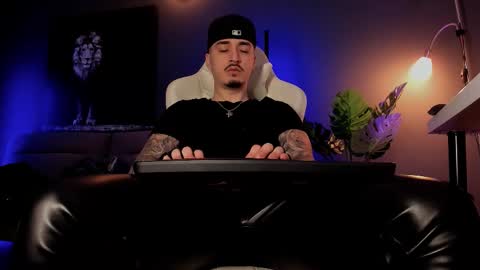 Snapshot of matt_thestud chatting on 03-07-26, 08:11 Matt online show from 03-07-26, 08:11