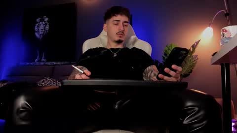 Snapshot of matt_thestud chatting on 03-09-26, 08:07 Matt online show from 03-09-26, 08:07