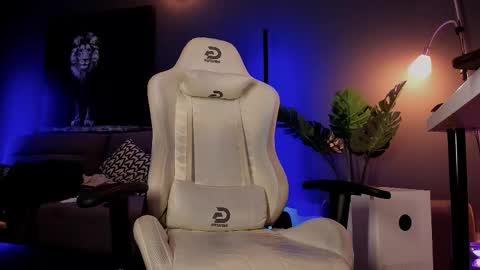 Snapshot of matt_thestud chatting on 03-11-26, 08:42 Matt online show from 03-11-26, 08:42