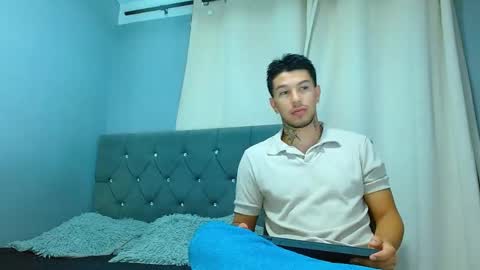 Snapshot of matteo_rreal chatting on 04-17-26, 12:08 MATTEO online show from 04-17-26, 12:08