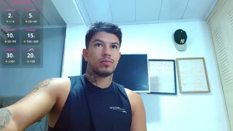 Snapshot of matteo_rreal chatting on 05-19-26, 12:11 MATTEO online show from 05-19-26, 12:11