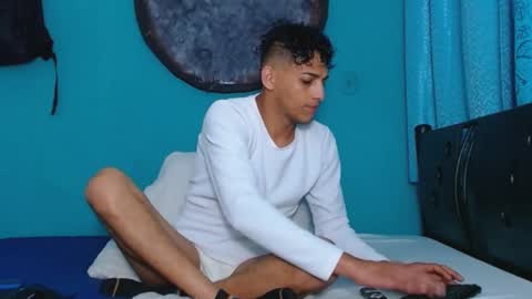 matthew_hawk19 online show from 03-02-25, 04:50