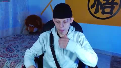 Snapshot of matthewboy_ chatting on 12-06-24, 05:31 MatthewBoy online show from 12-06-24, 05:31