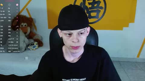 Snapshot of matthewboy_ chatting on 01-19-25, 01:55 MatthewBoy online show from 01-19-25, 01:55