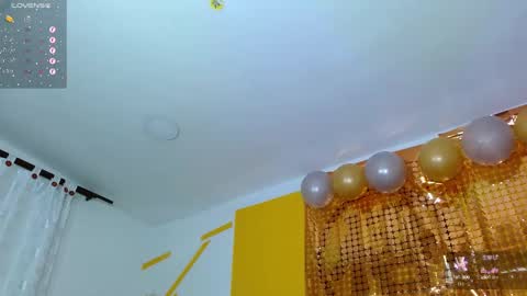 Snapshot of matthewboy_ chatting on 01-26-25, 07:42 MatthewBoy online show from 01-26-25, 07:42