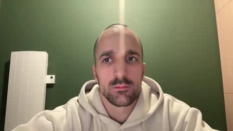 Snapshot of matthias24 chatting on 11-29-25, 01:41 M online show from 11-29-25, 01:41