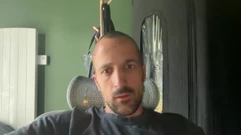 Snapshot of matthias24 chatting on 05-31-26, 03:41 M online show from 05-31-26, 03:41