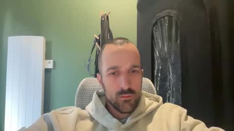 Snapshot of matthias24 chatting on 06-06-26, 12:43 M online show from 06-06-26, 12:43