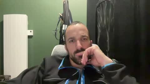 Snapshot of matthias24 chatting on 06-11-26, 09:46 M online show from 06-11-26, 09:46