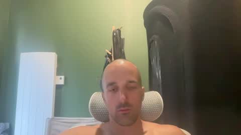 Snapshot of matthias24 chatting on 08-07-26, 01:24 M online show from 08-07-26, 01:24