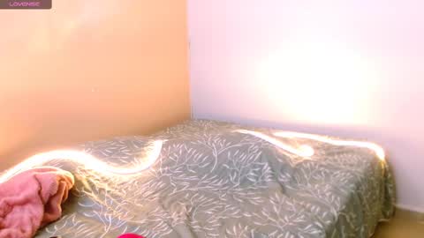 mattilda_18 online show from 01-10-25, 07:43